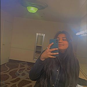 Meet your Posher, Joy